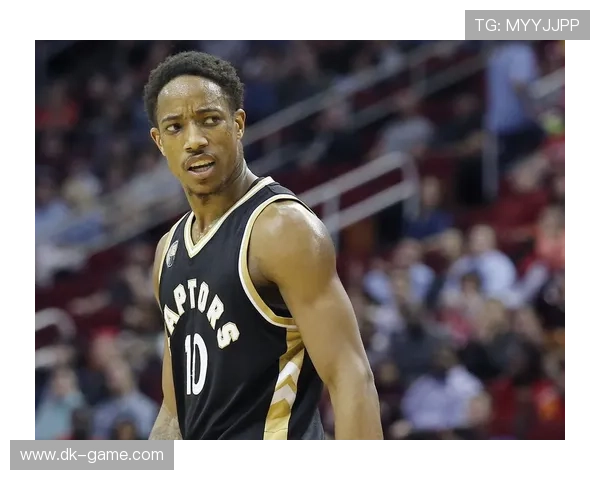 德罗赞中距离准到啥程度？新练出的三分让他更难防